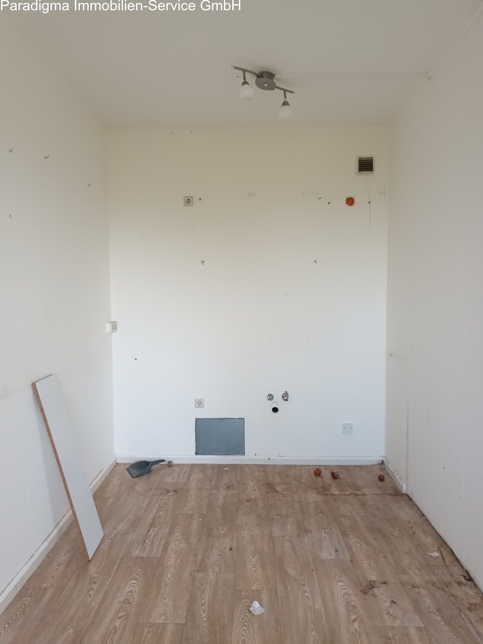 Selbstrenovieren zahlt sich aus! 3 Raumwohnung mit Balkon