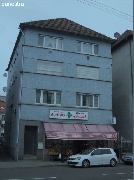 große, teilsanierte Wohnung 
