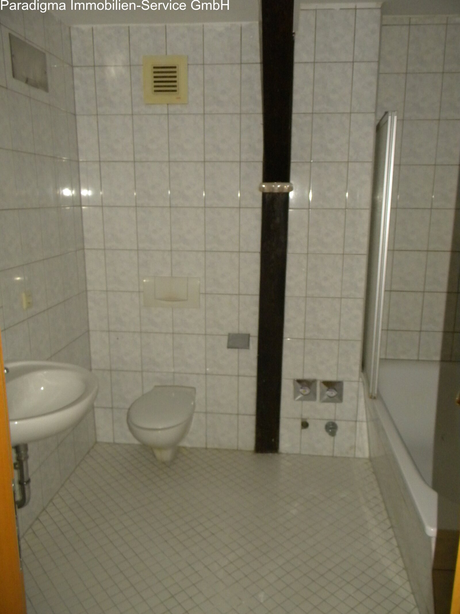 3 Raum-Wohnung sucht neue Bewohner!