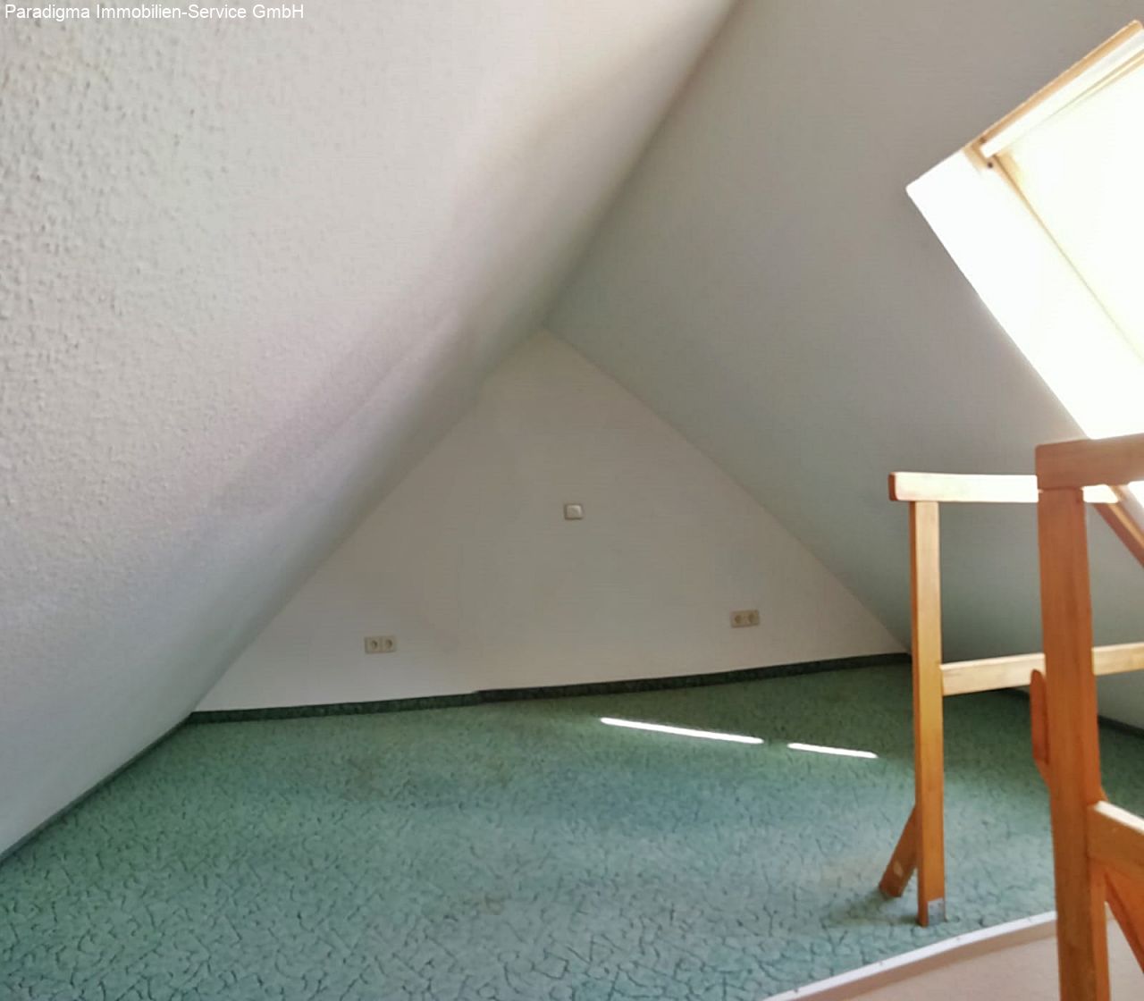 Schicke 2 Raum-DG-Wohnung sucht neuen Bewohner!