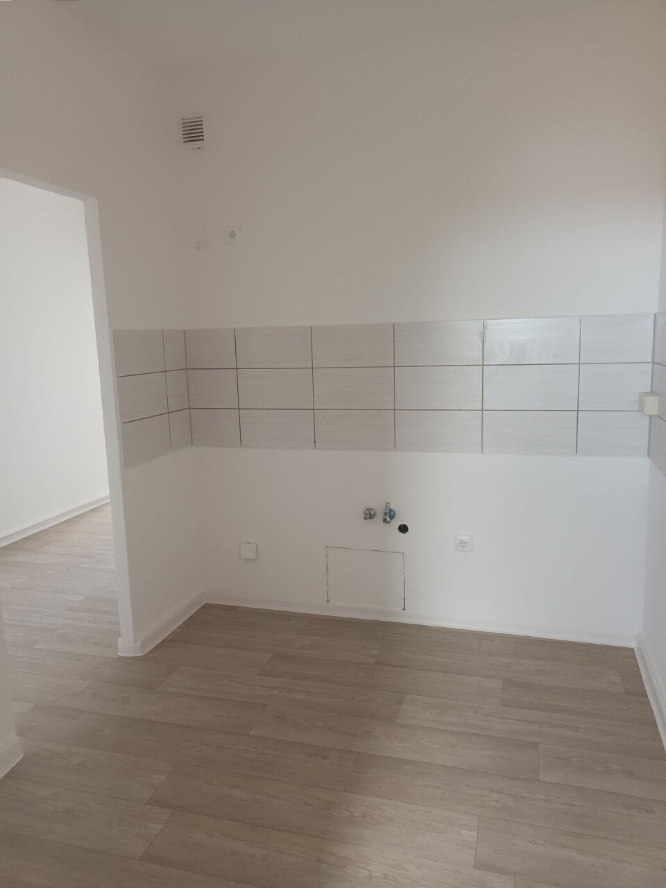 Raguhner Str. 31 4.OG rechts Raguhner Str. 31 4.OG rechts