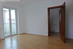 Wohnzimmer Blick zum Balkon Wohnzimmer Blick zum Balkon